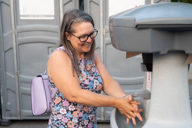 Best Luxury portable toilet rental  in Bloomingdale, IL